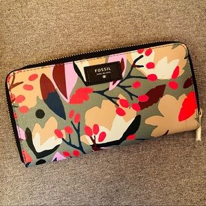 Fossil wallet leather